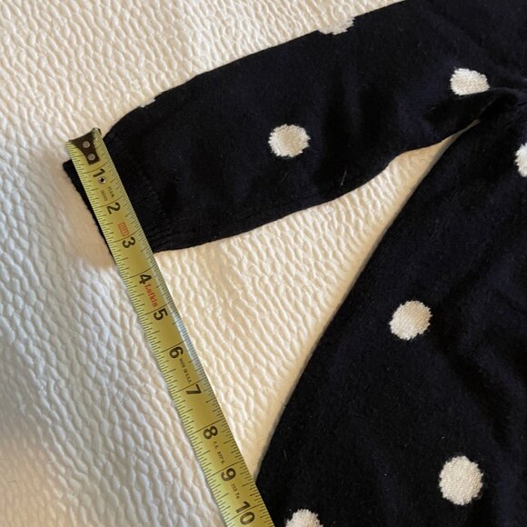 CK size 6 jeans with fringe bottom. Black thin sweater, preloved, size 6 jeans, - Picture 9 of 11